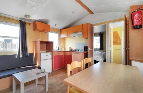 Stavenisse House | Cozy home in Stavenisse with WiFi