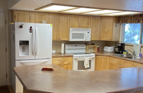 Eden House | Cozy home in the heart of Ogden Valley. Minutes from outdoor fun!