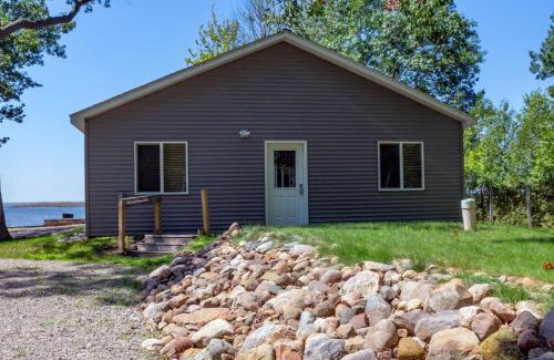Au Gres House | Cozy Home Lake Huron II