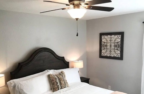 Park Ridge House | Cozy home near Beautiful Iverson Park and Golf