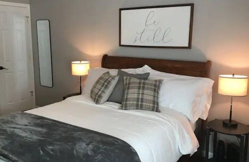 Park Ridge House | Cozy home near Beautiful Iverson Park and Golf