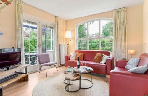 Brouwershaven House | Cozy Home Near the Lake