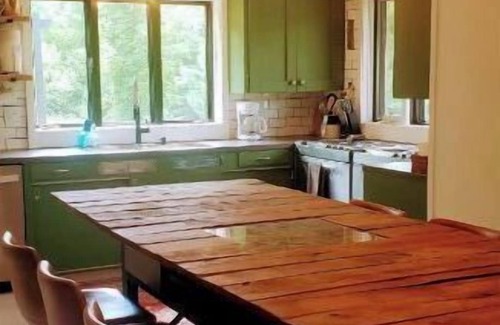Maple City House | Cozy Home nestled in the heart of Leelanau County