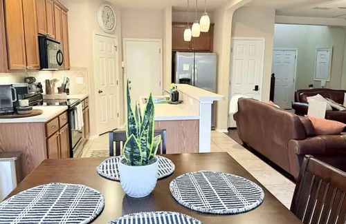 Wetmore House | Cozy Home w/office - Central - Near Attractions!