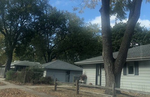 East Bloomington House | Cozy home with fireplace