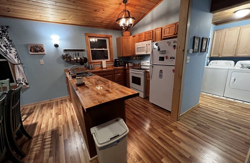 Morrisville House | Cozy Home with Mountain Views, Moments from Stowe