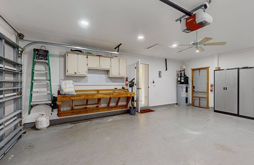 Gulf Cove House | Cozy home with private pool, lanai, central AC & washer/dryer