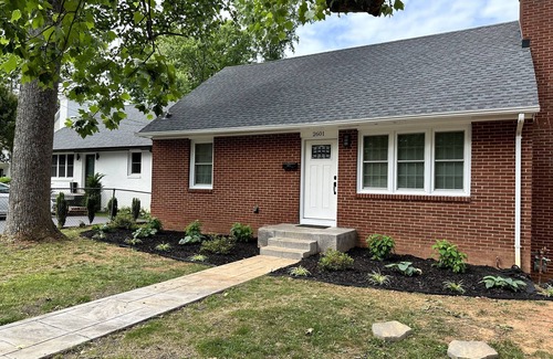 Fry's Spring House | Cozy Home with Walking Distance to Scott Stadium