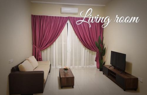 Kuching Apartment | Cozy Homestay (Beside Emart Batu Kawa)