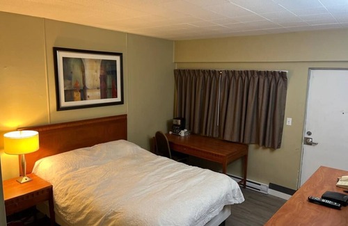 Vernon Hotel | Cozy hotel in lovely Vernon with AC, WiFi