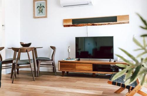 St Helens House | Cozy House Close to Town with Views of the Bay