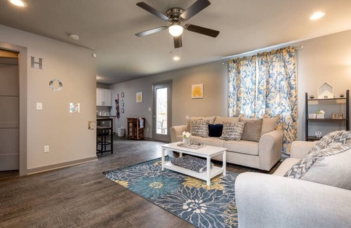 Rosebank House | Cozy house in Hip East Nashville Unit B