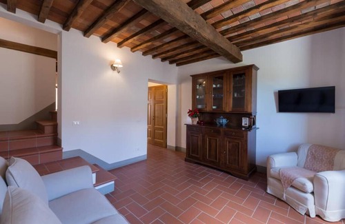 Panzano in Chianti Apartment | Cozy House In Panzano In Chianti
