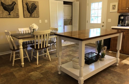 Pittsville House | Cozy house in private Leesville Lake community