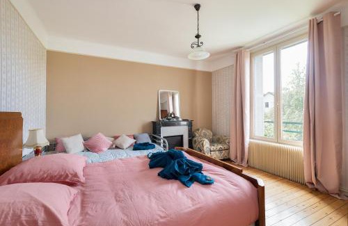 Limeil-Brevannes House | Cozy house with garage & large garden, PARIS Center 30min RER A, Orly airport