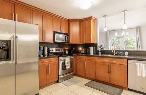 Deerfield Beach House | Cozy house with a pool and spacious backyard