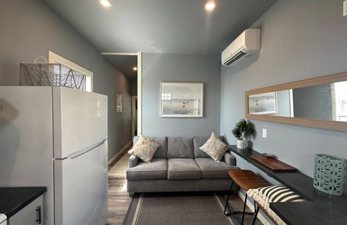 Key West Boat Rental | Cozy Houseboat