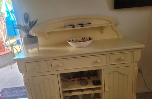 Gulf Gate Estates Apartment | ~ Cozy In-law Apartment Close to Siesta Key ~