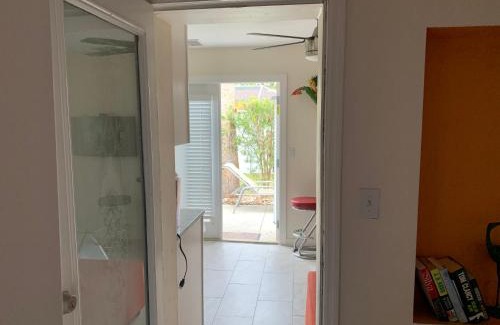 Gulf Gate Estates Apartment | ~ Cozy In-law Apartment Close to Siesta Key ~