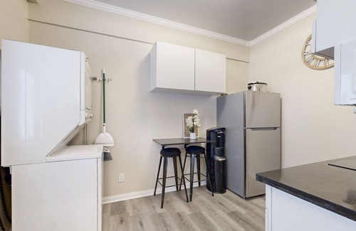 Perris House | Cozy In-Law Home with pool and hot tub access, WiFi, and modern appliances