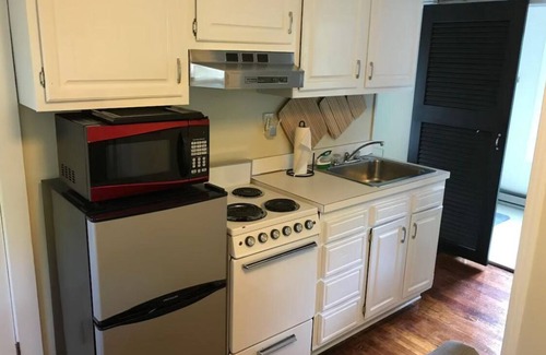 Kanawha City Apartment | Cozy Kanawha City Apartment!