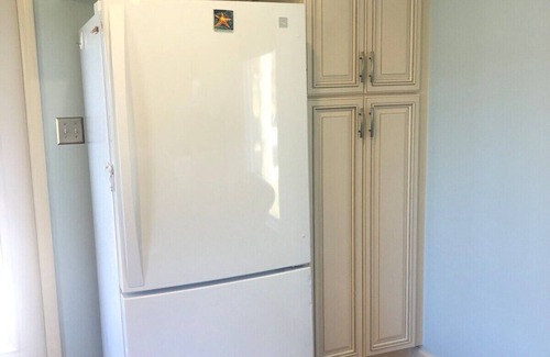 Taylorsville Cottage | Cozy Lake Hickory Cabin