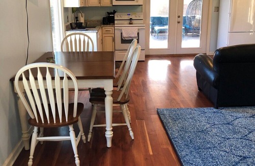 Taylorsville Cottage | Cozy Lake Hickory Cabin