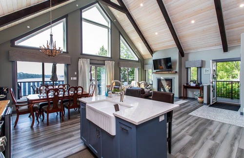 Central Alberta House | Cozy Lakefront! Lac La Nonne, Alberta