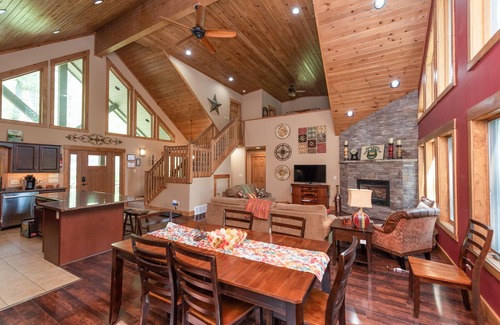 North Glade Hills House | Cozy Lakefront Charm w/Dock & Hot Tub