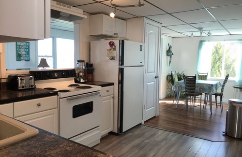 Smyrna Cottage | Cozy Lakefront Cottage Getaway in Kent County, Michigan