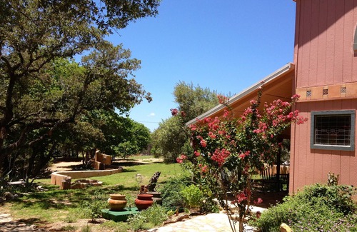 Mouth Of Pedernales Cottage | Cozy Lakefront Retreat - Winery, Massage, Yoga, Kayaks, SUPS, Krause Springs!