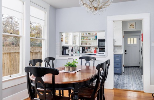 Georgetown House | Cozy Little Cottage in Old Town