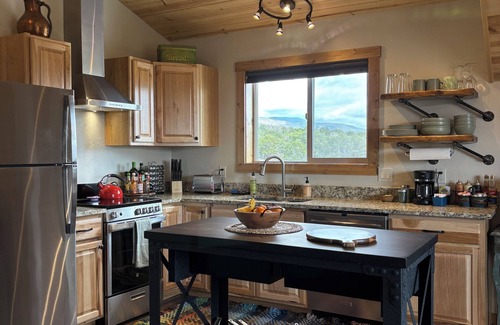 Hotchkiss Apartment | Cozy Loft Studio apartment with private deck and amazing views!