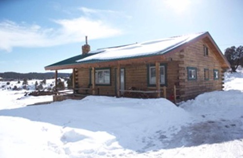 Tierra Del Oro Cabin | Cozy Log Cabin, Unbeatable Views, Skiing, Pet Friendly!