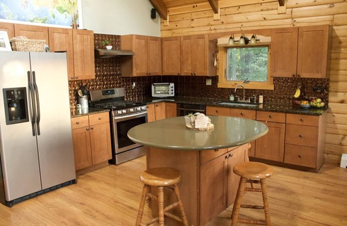 Mount Vision House | Cozy Log Cabin