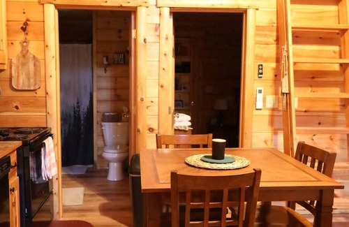 Norway Cabin | Cozy Log Cabin