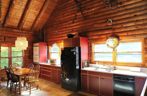 Wolfeboro Cabin | Cozy Log Cabin w/Mountain View