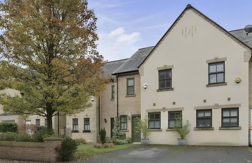 Rusholme House | Cozy Manchester Hideaway with 2 Bedrooms