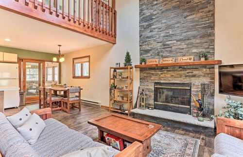 Lackawaxen House | Cozy Masthope Mountain Home w/Sauna! Walk to lake!