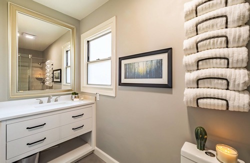 Boulevard Park Apartment | Cozy Midtown Apt Sac / 96 Walkscore!
