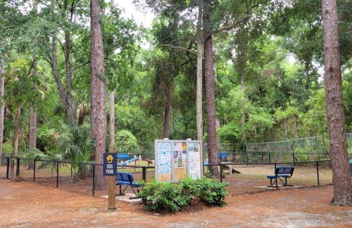 Crystal River House | Cozy mobile home in charming Crystal River with WiFi and AC