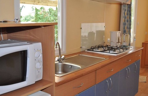 Salles House | Cozy mobile home with terrace for 4 people