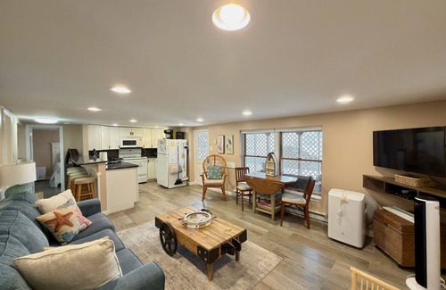 Sea Isle City Apartment | COZY MODERN & AFFORDABLE 1st floor SIC apartment ONE BLOCK from beach