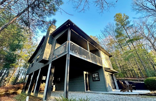 Blairsville Cabin | Cozy Modern Cabin, Fall in Love with Nature Again!