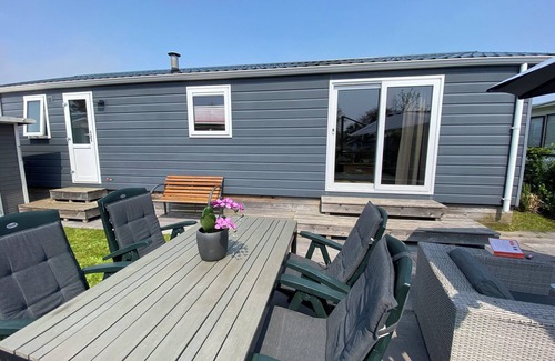 Renesse Ski Chalet | Cozy modern chalet close to the beach