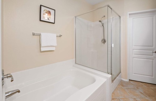 Airport Area Condo | Cozy, Modern Condo in Irvine 2br/2.5ba