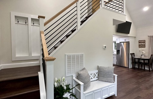 Calverton Cottage | Cozy modern cottage on over 250 acres with 3/4 mile of Hazel river frontage!