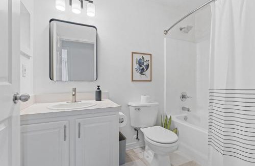 Westside Apartment | Cozy Modern Family Home - Firepit - Pool Access