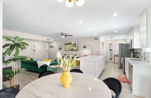 North Mountain House | Cozy Modern-PrivateHeated*Pool+PerfectLocation+FUN