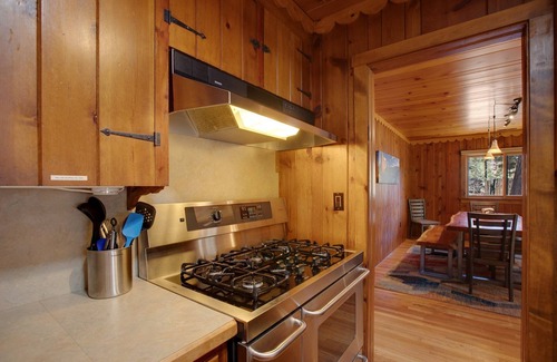 Green Mountain Falls Cabin | Cozy Mountain Cabin with Views – Lazy Squirrel Lodge, Green Mountain Falls, CO